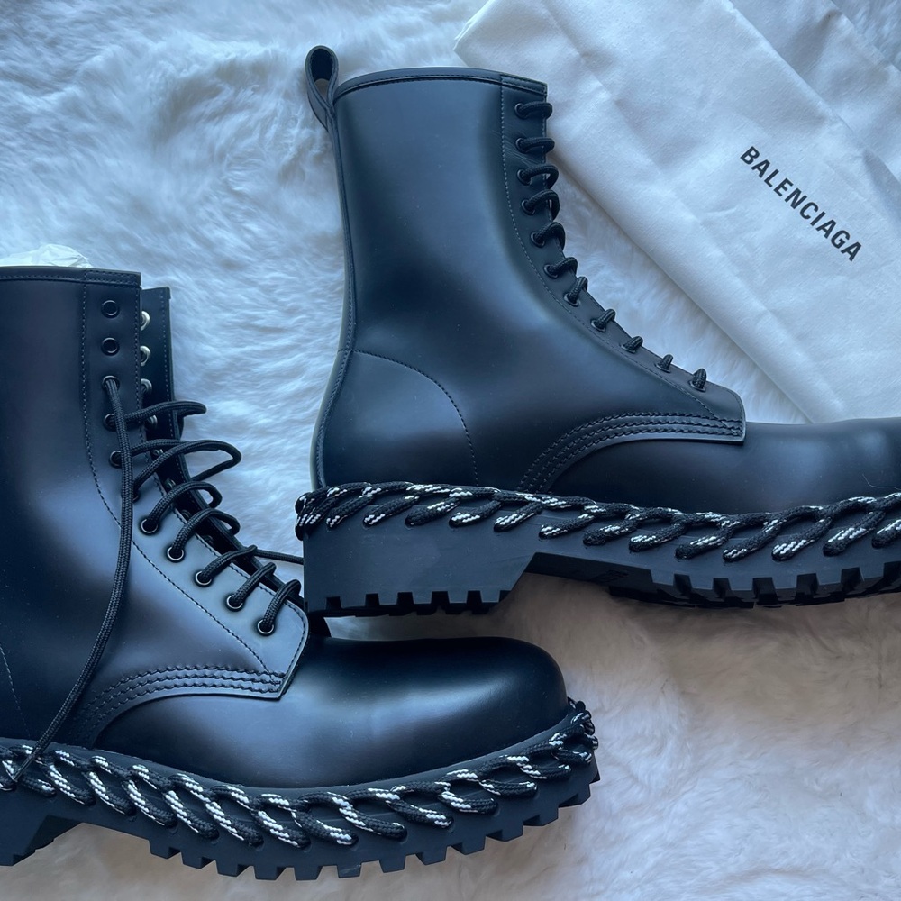 Balenciaga Boots (Size 41, Black) Brand New with dust bag but no box
